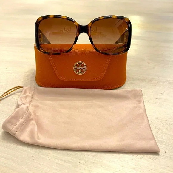 Tory Burch | Accessories | Euc Tory Burch Sunglasses Ty 90  display picture 3